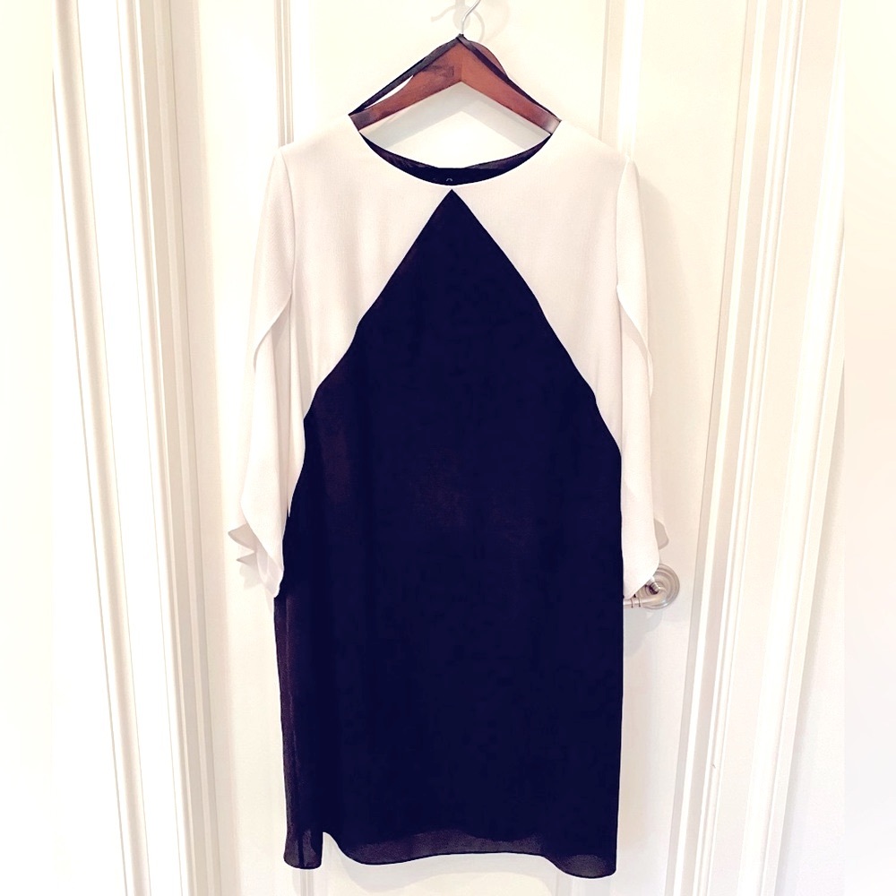 🖤🤍  AGB Size 16 Black and White Geometric A-line Dress - SPECIAL DRESS! 🖤🤍